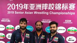 Sunil Kumar and Gurpreet Singh at the Asian Wrestling Championships.
