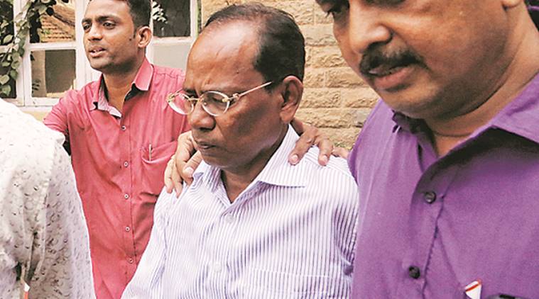 Mumbai bridge collapse, csmt bridge collapse, mumbai csmt bridge, mumbai csmt bridge collapse, arrest in csmt bridge collapse, mumbai news, indian express