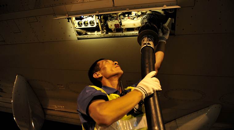 China plans to cut jet fuel prices to aid airlines, consumers