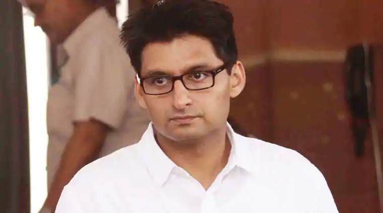 Deepender Hooda, Deepender Hooda self isolation, Kanika Kapoor, Kanika Kapoor coronavirus, Dushyant Singh, Dushyant Singh self isolation, India news, Indian Express