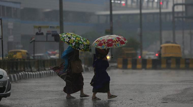 Weather forecast HIGHLIGHTS: Heavy rainfall in parts of Delhi-NCR, Monsoon to hit Kerala on June 6 | Weather News - The Indian Express