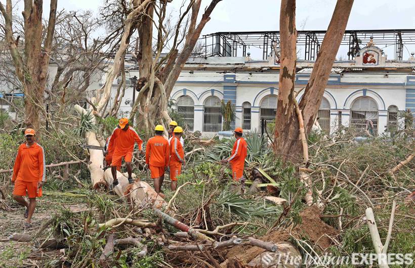 cyclone fani, cyclone odisha, cyclone fani aftermath, cyclone fani aftermath photos, cyclone fani odisha, odisha cyclone, fani cyclone, cyclone fani news, Bhubaneswar cyclone cyclone fani updates, cyclone fani news updates, cyclone fani death toll, cyclone fani relief operations, india news, Indian Express