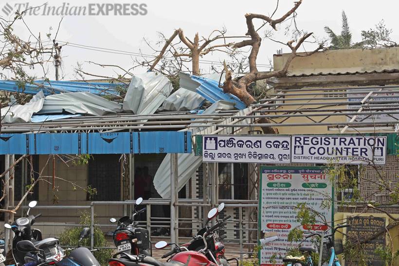 cyclone fani, cyclone odisha, cyclone fani aftermath, cyclone fani aftermath photos, cyclone fani odisha, odisha cyclone, fani cyclone, cyclone fani news, Bhubaneswar cyclone cyclone fani updates, cyclone fani news updates, cyclone fani death toll, cyclone fani relief operations, india news, Indian Express