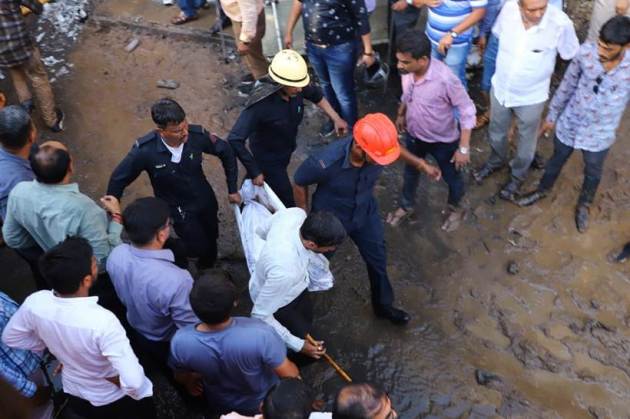 Surat fire, surat coaching centre fire, gujarat fire, gujarat coaching centre fire