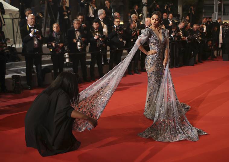 Ziad Nakad, Popular TV actor Hina Khan, Cannes Film Festival, Cannes 2019, festivaldecannes,bollywoodstylefile,#bollywoodfashion , ektakapoor, TVczar, Prasoon Joshi, Lines, Kargil War, short film Lines, TV actor Hina Khan debut,Kasautii Zindagii Kay, French Riveria, Rocky Jaiswal, boyfriend Rocky Jaiswal, short break in Paris, Eiffel Tower, Cannes, France, 72nd edition of Cannes International Film Festival, bollywood, Hindi TV industry, style fashion, indianexpress.com, indianexpressonline, indianexpress, beauty, lifestyle, bollywoodstyle, bollywoodfashion, indianfashion, celebstyle, celebrityfashion, indianstyle, afashionistasdiaries, indianfashionblogger, bollywoodstylefile, BiggBoss, hinakhan, sayalividya, gala event,
