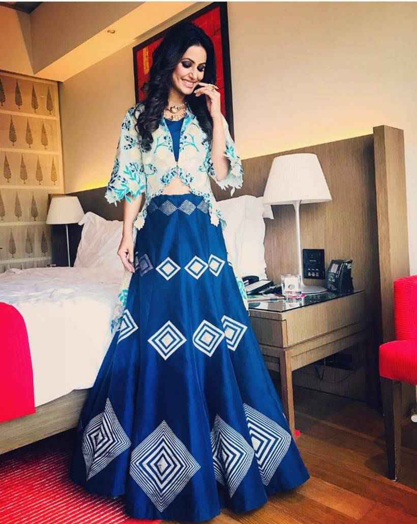 hina khan, ekta kapoor, Popular TV actor Hina Khan, cannes film festival, cannes film festival 2019, cannes, Kargil War, indianexpress.com, indianexpressonline, indianexpress, Ekta czar, Cannes red carpet, india, TV actor, TV star, debut, television industry , komolika, kasauti zindagi ki, akshara, yeh rishta kya kehlata hai, Kasautii Zindagii Kay Serial, Kasautii Zindagii Kay 2, Kasautii Zindagii Kay, KomoSwag, Akshara, Naitik, hindi serial, hindi tv, industry, tv serial,