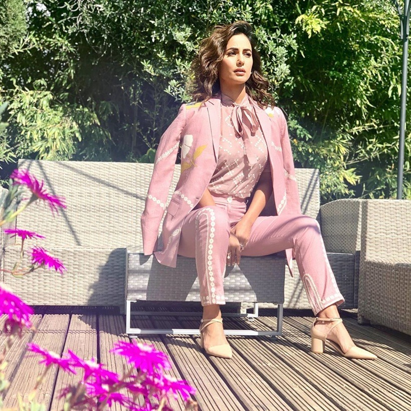 hina khan instagram