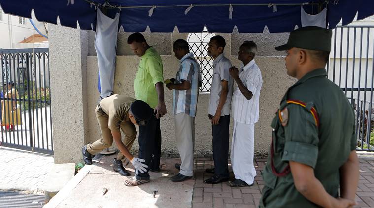 Lankan Catholics hold first Sunday mass since Easter attacks