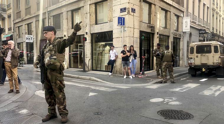 France small blast in lyon wounds 7 cause unclear