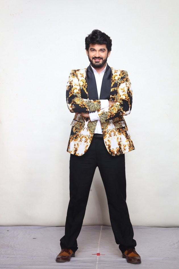 bigg boss marathi 2 contestants MAADHAV DEOCHAKE