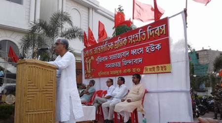 Tripura opposition leader Manik Sarkar addresses a public gathering. (File)