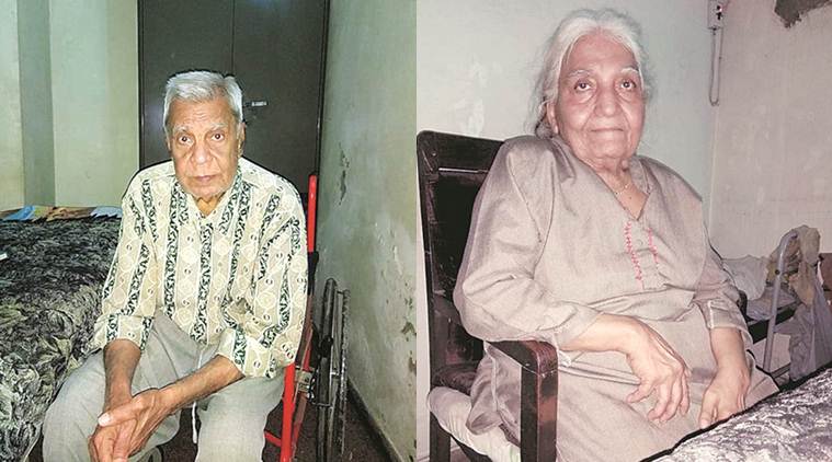 Delhi 101 Year Old Man His Wife Beaten Up At Home Robbed In Mayur