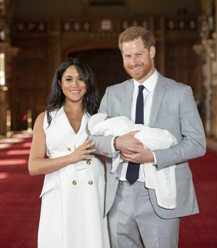 Meghan Markle, Prince Harry, Royal Baby, Baby Sussex, Royal Baby first look, Royal Baby first appearance, royal baby photo, Royal Baby pictures, Royal Baby pics, Baby Sussex photo, Baby Sussex pictures, Baby Sussex pics, Baby Sussex first look, Baby Sussex first appearance