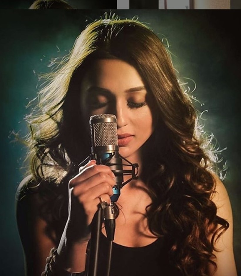 Best Instagram Pictures Of Actor Politician Mimi Chakraborty