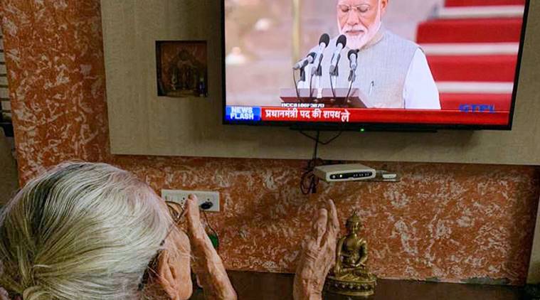 As PM Modi takes oath in Delhi, his mother cheers watching ... - 759 x 422 jpeg 54kB