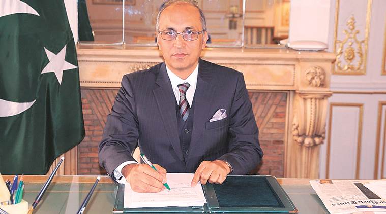 Pakistan, Moin-ul-Haque, Pakistan envoy to India, Pakistan Indian new envoy, pakistan High Commissioner, Shah Mahmood Qureshi, imran khan, indian express