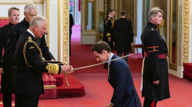 Andy Murray receives his knighthood from Prince Charles