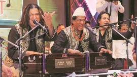 music award, lokmat sur national music award, delhi, tabla, shikhar naad qureshi, zakir hussain, nizami bandhu, ustad alla rakha qureshi, arya ambedkar, lifestyle news, art and culture news, indian express news