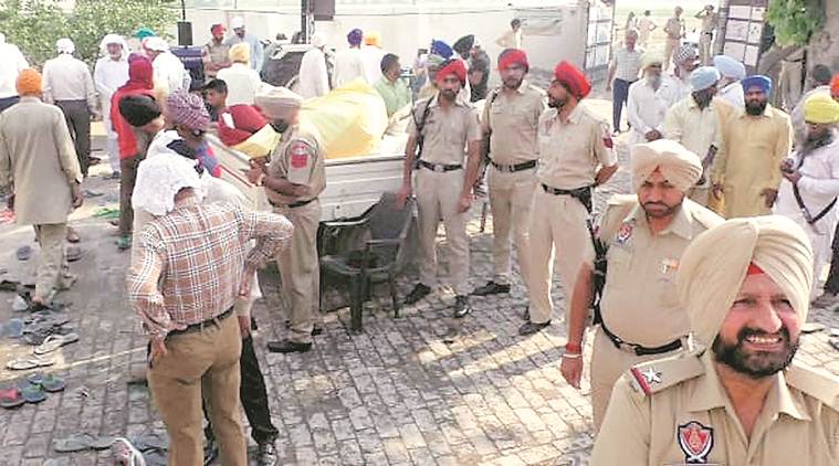 Guru granth sahib burnt, gurdwara fire pages burnt, palki sahib area burnt, Hathoa village in Ludhiana burnt, decision 2019, Indian express Guru Granth sahib pages burnt, pages of guru granth sahib burnt