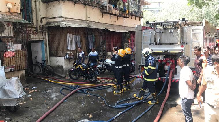 Mumbai fire, Dadar fire, dadar police quarter fire, girl dead in dadar fire, dadar west, dadar mumbai fire, indian express