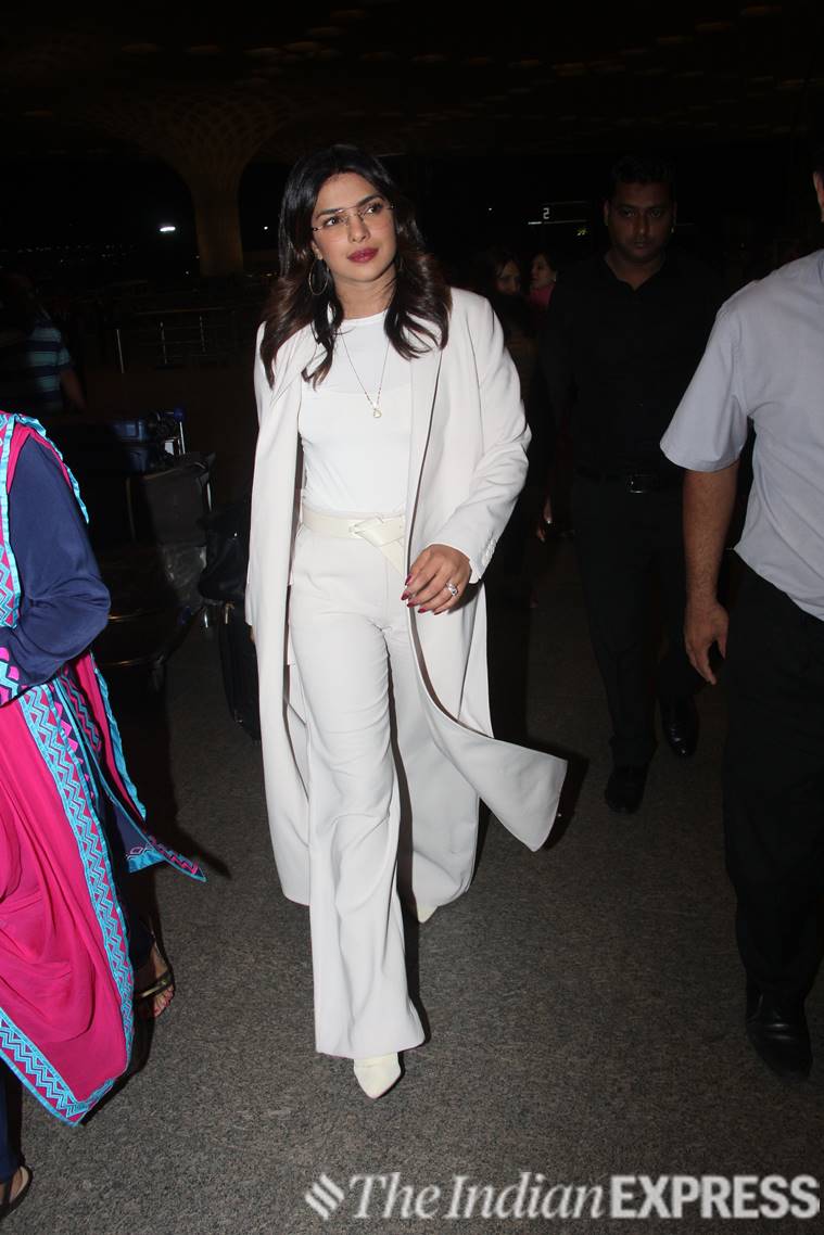 priyanka chopra, priyanka chopra jonas, airport fashion, celeb fashion, indian expressm indian express news