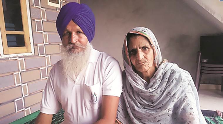 Pulwama attack, Pulwama soldier's parents duped, Pulwama soldier's parents cheated, Chandigarh news, Chandigarh, Pulwama terror attack, India news, indian express