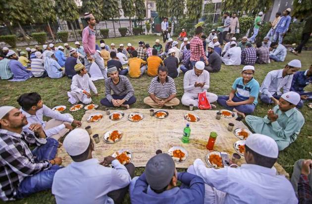 Holy Month Of Ramadan Begins With Fasting Feasting And Faith India