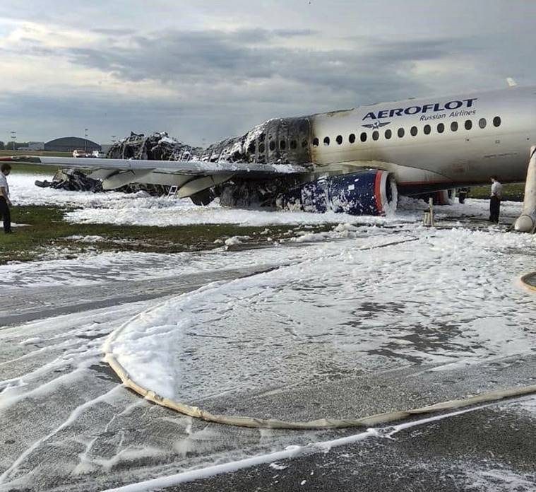 Russian passenger plane fire, Russia plane fire, Russia plane crash, Aeroflot passenger plane fire, plane catches fire, Russian plane fire dead, Russian plane fire death toll, World news, Indian Express