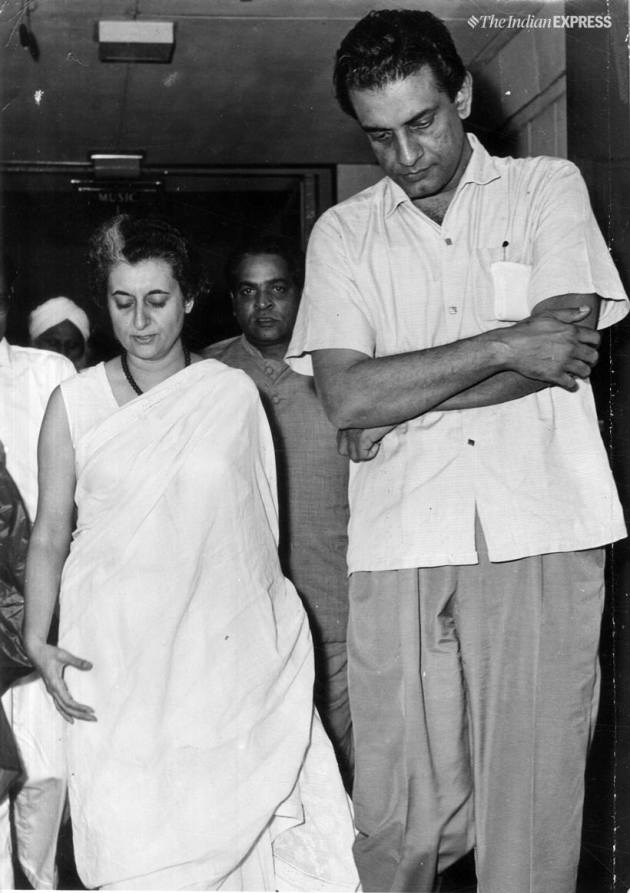 Satyajit Ray with indira gandhi