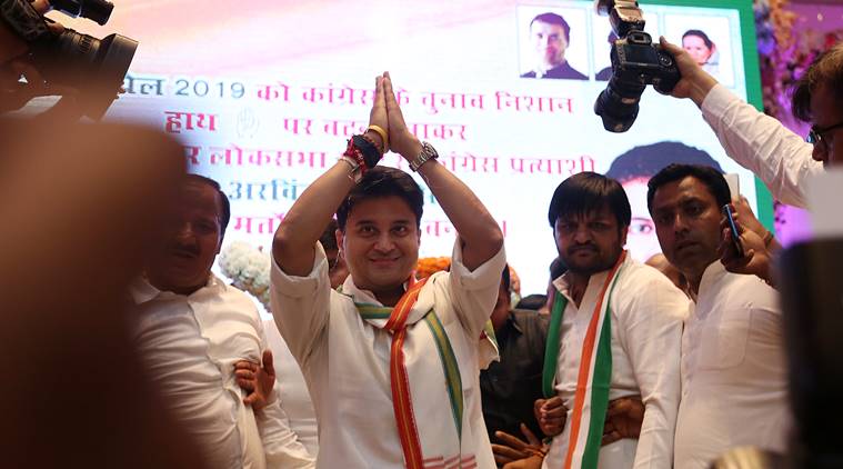 jyotiraditya scindia, jyotiraditya scindia resigns, milind deora, milind deora resigns, scindia resigns congress, congress jyotiraditya scindia, congress resignations, rahul gandhi resignation, congress lok sabha elections