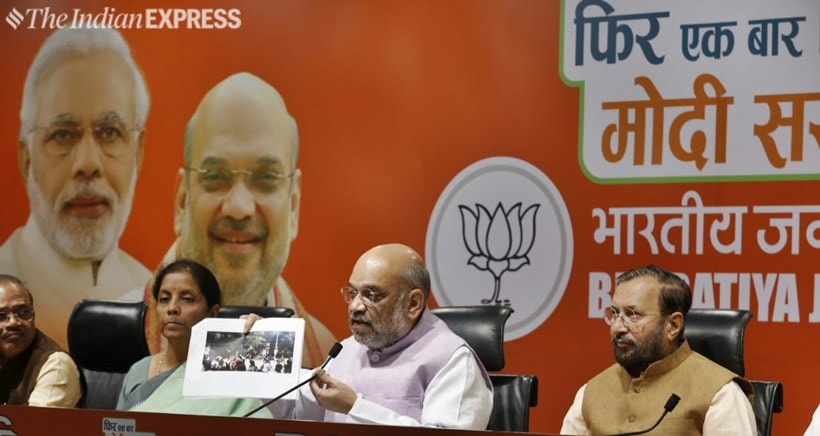 kolkata violence, bjp protest, cpi protest, amit shah, amit shah rally in kolkata, amit shah rally in kolkata today, amit shah rally in kolkata live, amit shah road show in kolkata, violence at amit shah road show, violence in kolkata, kolkata news, indian express