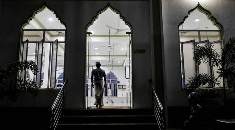 Sri Lanka, Sri Lanka easter attack, Sri Lanka bombing, Sri Lanka bomings, Sri Lanka bomb blasts, ISIS SriLanka, SriLanka ISIS blast, Easter attack Sri Lanka, Sri Lanka muslims, muslims in Sri Lanka, Sri Lanka attack, World news, Indian Express