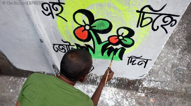 mamata banerjee narendra modi, mamata banerjee, narendra modi, pm modi, pm modi in bengal, bengal elections, lok sabha elections in west bengal, west bengal lok sabha elections, kolkata, pm modi in kolkata, amit shah in kolkata, bjp bengal, elections in kolkata, hindu voters in bengal, hindu voters in kolkata, polarisation, polarisation in bengal, mamata appeasement politics