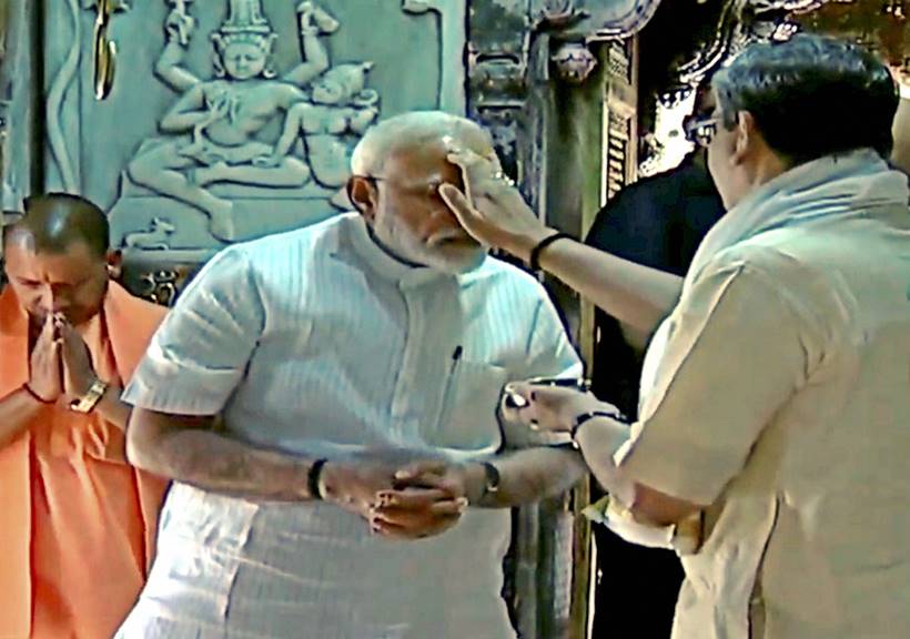 Narendra Modi, Modi in Varanasi, Modi in Varanasi photos, PM Modi in Varanasi, BJP, Amit Shah, Modi road show, kashi Vishwanath, Modi varanasi results, India news, Indian Express