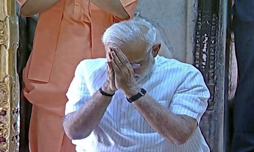 Narendra Modi, Modi in Varanasi, Modi in Varanasi photos, PM Modi in Varanasi, BJP, Amit Shah, Modi road show, kashi Vishwanath, Modi varanasi results, India news, Indian Express