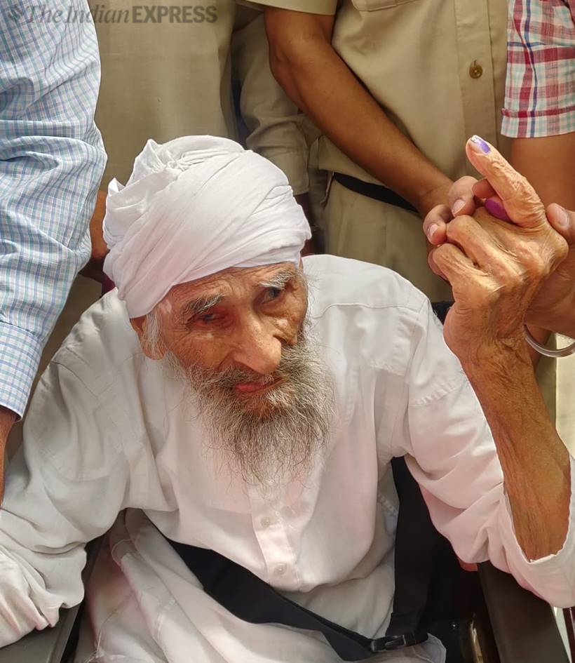lok sabha election, lok sabha election 2019 photos, lok sabha election 2019, election, election 2019, election 2019, election 2019 news, How to Vote#India, lok sabha election voting percentage, lok sabha election phase 6, lok sabha election phase 6 voting, india news, lok sabha election voting percentage, lok sabha election voting, election news, indian express