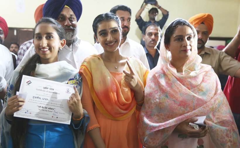 lok sabha elections 2019, lok sabha elections photos, lok sabha elections images, lok sabha elections pics, punjab lok sabha elections, punjab lok sabha elections photos, west bengal lok sabha polls photos,