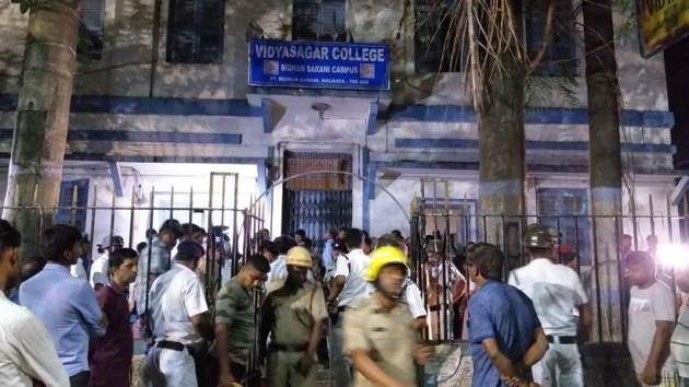 amit shah roadshow violence, amit shah rally clashes, amit shah roadshow fire, amit shah rally fire, amit shah, amit shah kolkata roadshow, amit shah kolkata rally, amit shah bengal rally, amit shah kolkata, kolkata election news