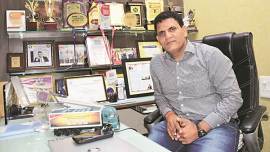 iim, iim case study, auto driver iim case study, Pyare Khan, auto driver, nagpur auto driver, auto driver loan,