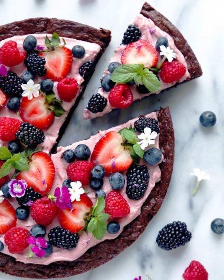 Mix berries, easy dessert recipes, simple dessert recipes, brownie pizza