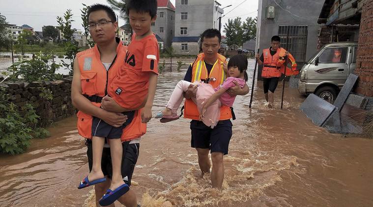 Thousands stranded, five killed, as heavy rain lashes south China