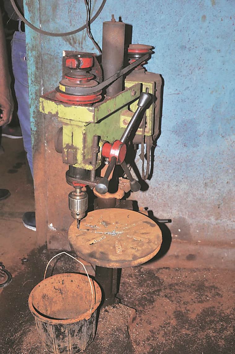 Kolkata: Three arrested with fake notes, firearms