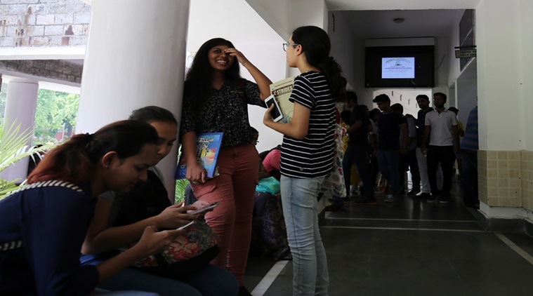 du admissions, delhi university, du cutoff