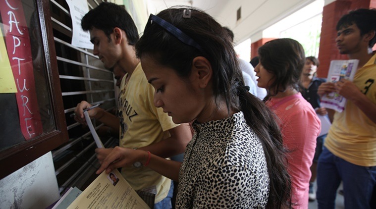 du admission, du admissions, du admissions 2019, du admission 2019, delhi university, delhi university admissions 2019, du cut off list, du first cut off list, college admissions, du admission process, education news, indian express news