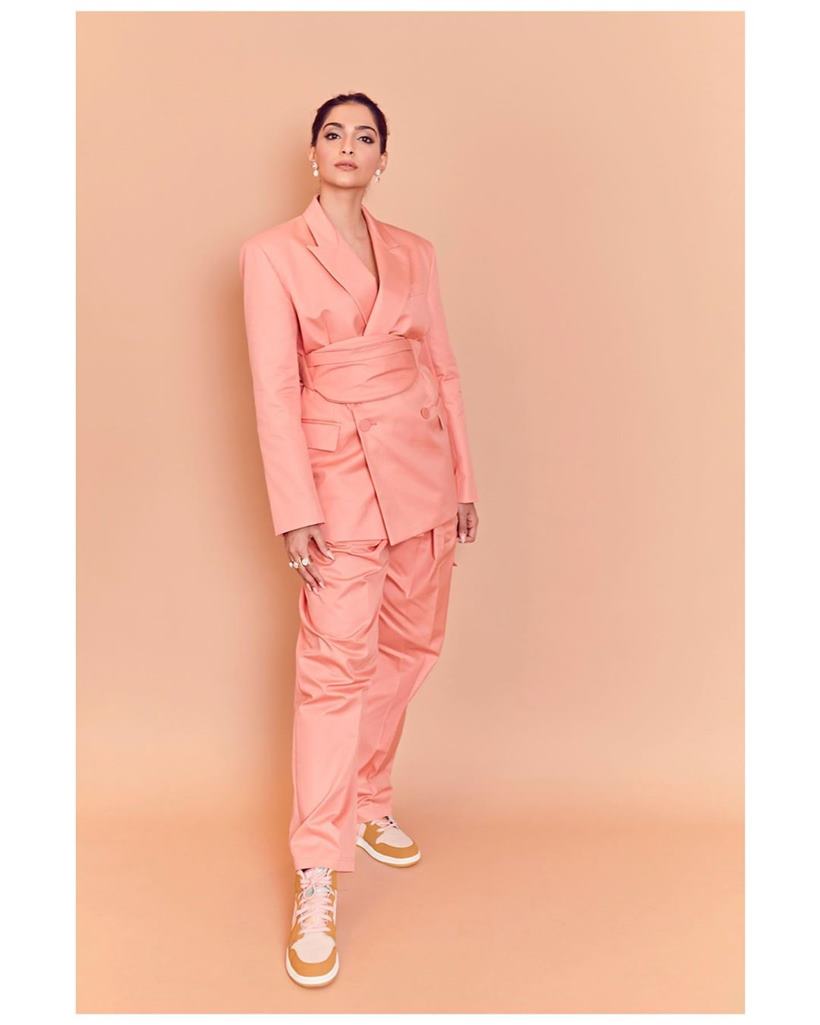 Katrina Kaif fashion, Sonam Kapoor pics, Priyanka Chopra fashion, Kriti Sanon looks, celeb fashion, priyanka chopra looks, Huma qureshi fashion, fashion hits and misses, fashion hits and misses indian express, indian express news