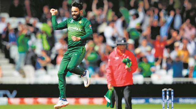mohammad hafeez, mohammad hafeez pcb contract, pakistan cricket board, pakistan cricket board central contract