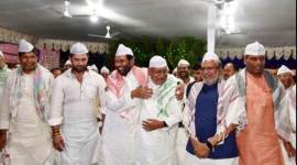 giriraj singh, giriraj singh union minister, nitish kumar, nitish kumar iftar party, JD(U) iftar party, ram vilas paswan, sushil kumar modi, eid, eid iftar,