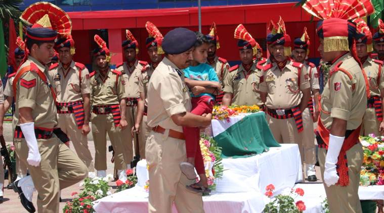 Arshad Khan, anantnag terror attack, arshad khan son, arshad khan son photo, j&k police, j-k police shares photo, wreath laying ceremony, indian express