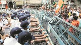 bengal hospital clashes, bengal doctors strike, Nilratan Sircar Medical College kolkata, bjp bengal protests, tmc, trinamool congress, bjp in bengal, west bengal bjp, clashes in west bengal, bjp tmc clashes, west bengal government, india news, Indian Express