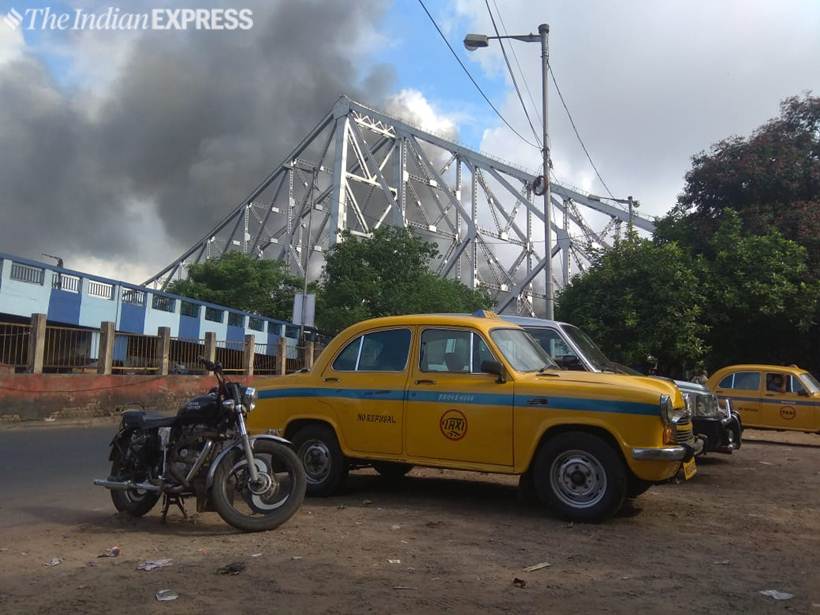 Fire near Howrah Bridge in Kolkata
